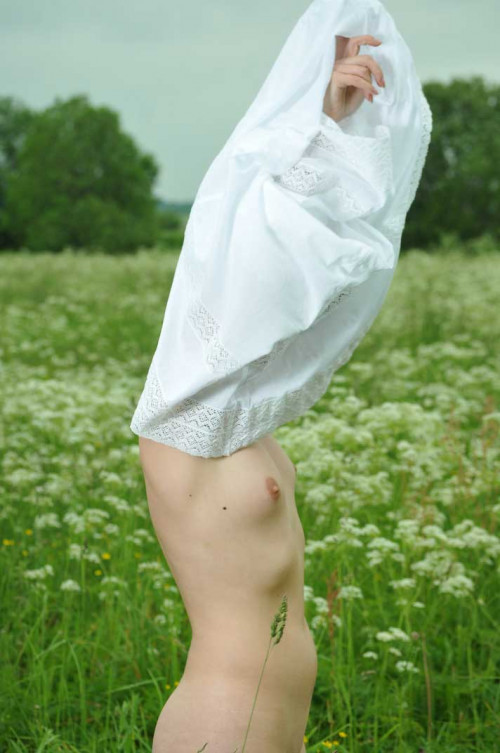 DEVUSKI-RAZDEVAYTSY-PERED-FOTOGRAFOM-5.jpg