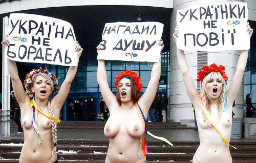 GOLYE-FEMEN-4.jpg