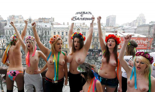 GOLYE-FEMEN-5.jpg